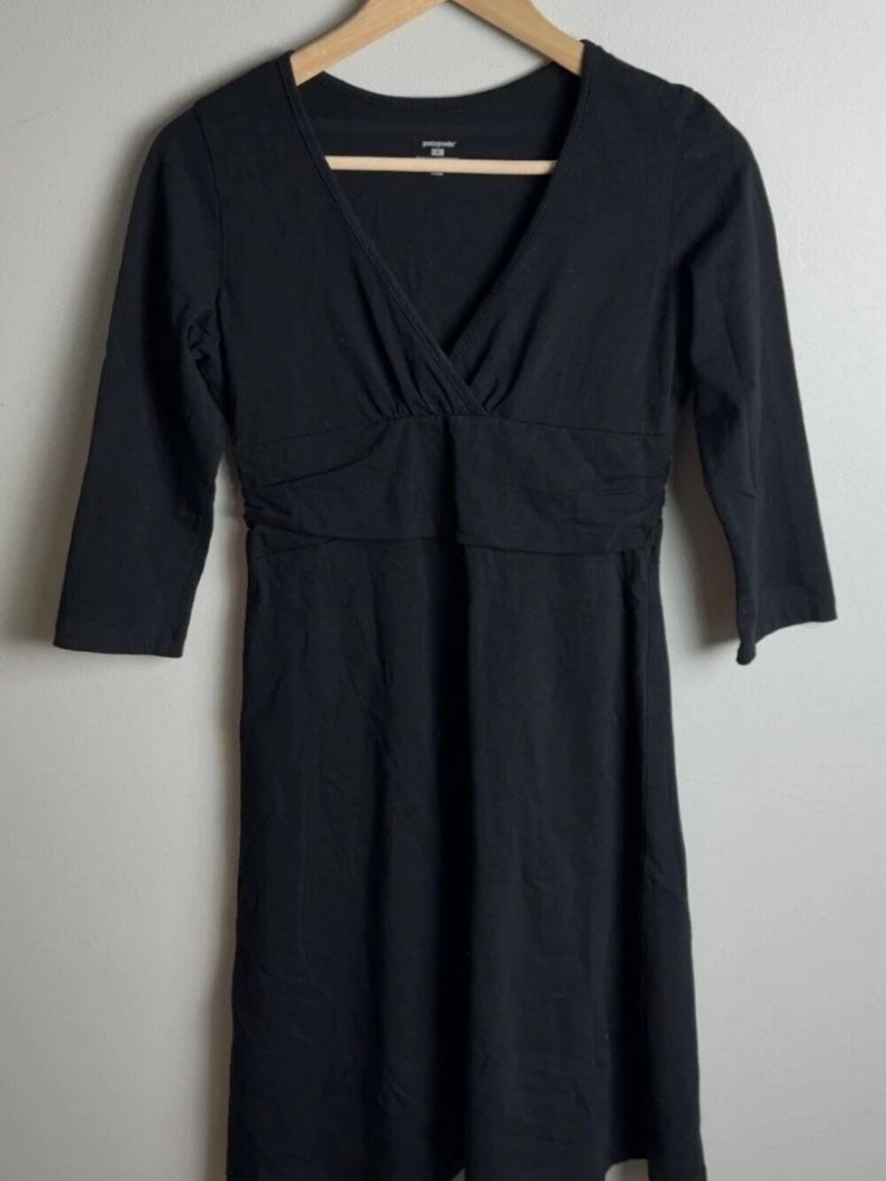 Patagonia Black Organic Cotton V-Neck 3/4 Sleeve Dress Size Small Women’s